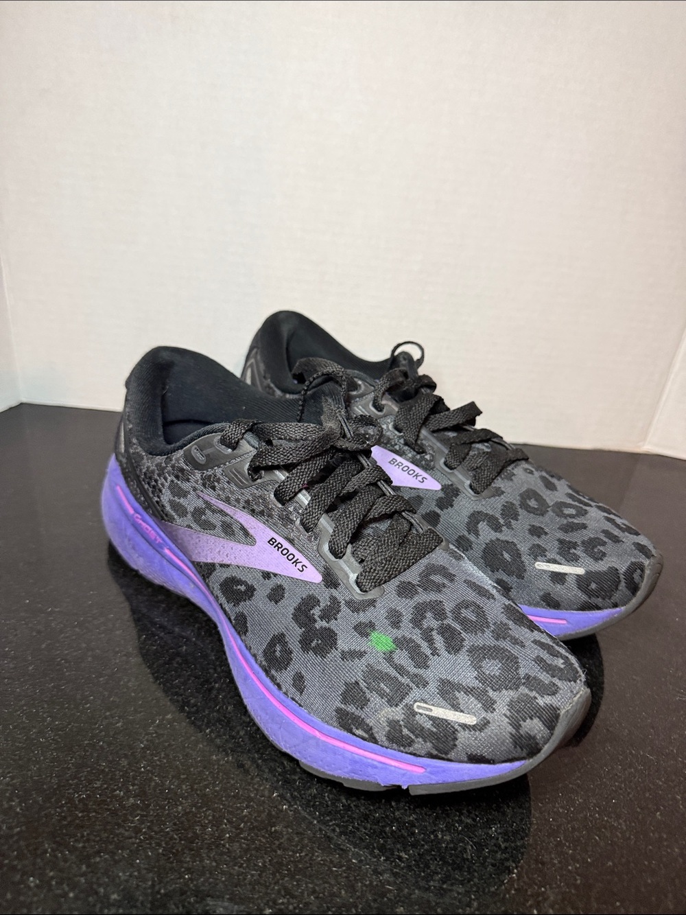 Brooks Women's Ghost 14 Electric Cheetah/Run Wild Size 9 Black Purple
